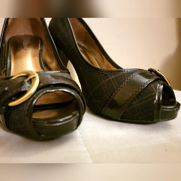 Womens brown plaid heels - Picture 8 of 9